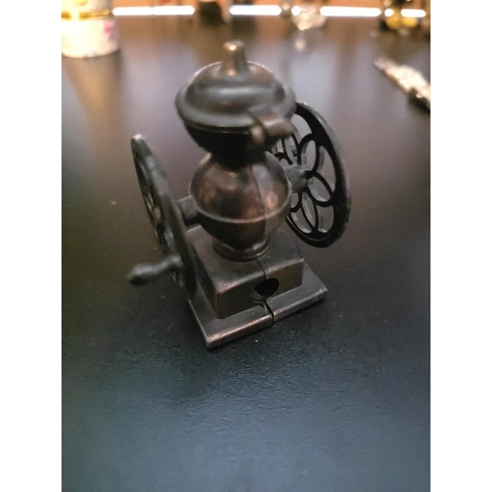 Vintage‎ Die-Cast Pencil Sharpener Coffee Grinder